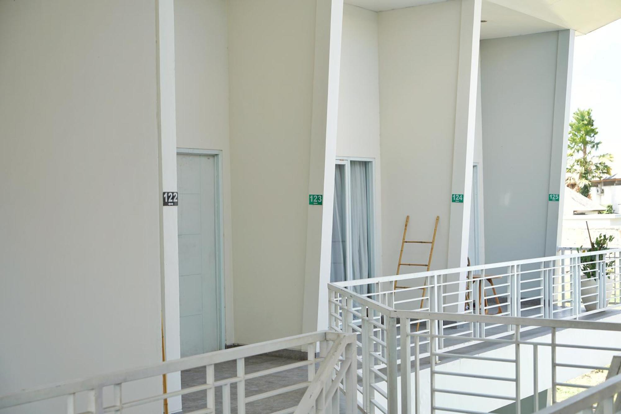 Casa Due Hotel Canggu  Exterior photo